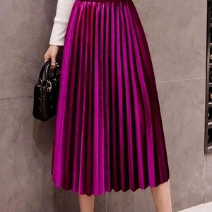 Velvet Pleated Skirt - Medium - 6-8 Magenta